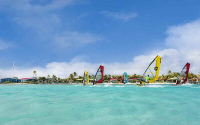 Vague après vague à Bonaire, Caraïbes : un paradis pour le windsurf