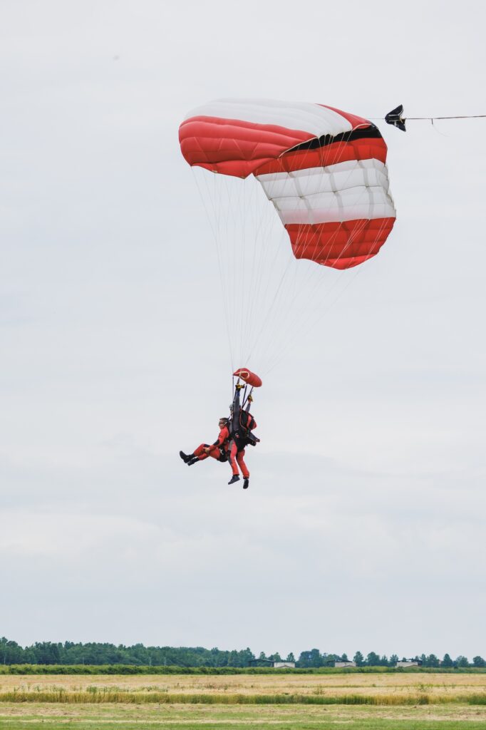 Tandem Parachute